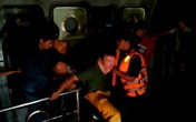 Quá trình đưa 21 nạn nhân vụ chìm tàu ở Cần Giờ lên bờ Quá trình đưa 21 nạn nhân vụ chìm tàu ở Cần Giờ lên bờ
